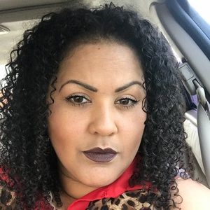 Meet your Posher, Yolanda